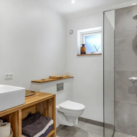 3 Bedroom Gorgeous Home In Aakirkeby * Vester Somarken