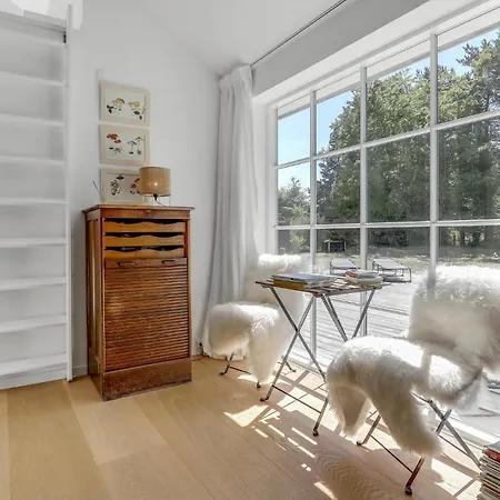 3 Bedroom Gorgeous Home In Aakirkeby