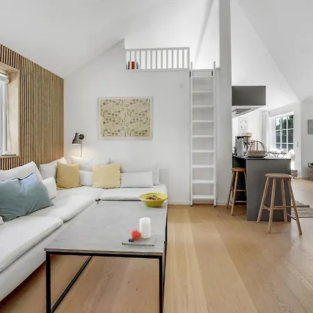 בית נופש 3 Bedroom Gorgeous Home In Aakirkeby